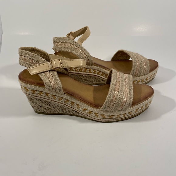 Women’s Size 10 Open Toe Espadrille Ankle Strap Wedge Sandals, Beige, New - Picture 3 of 8